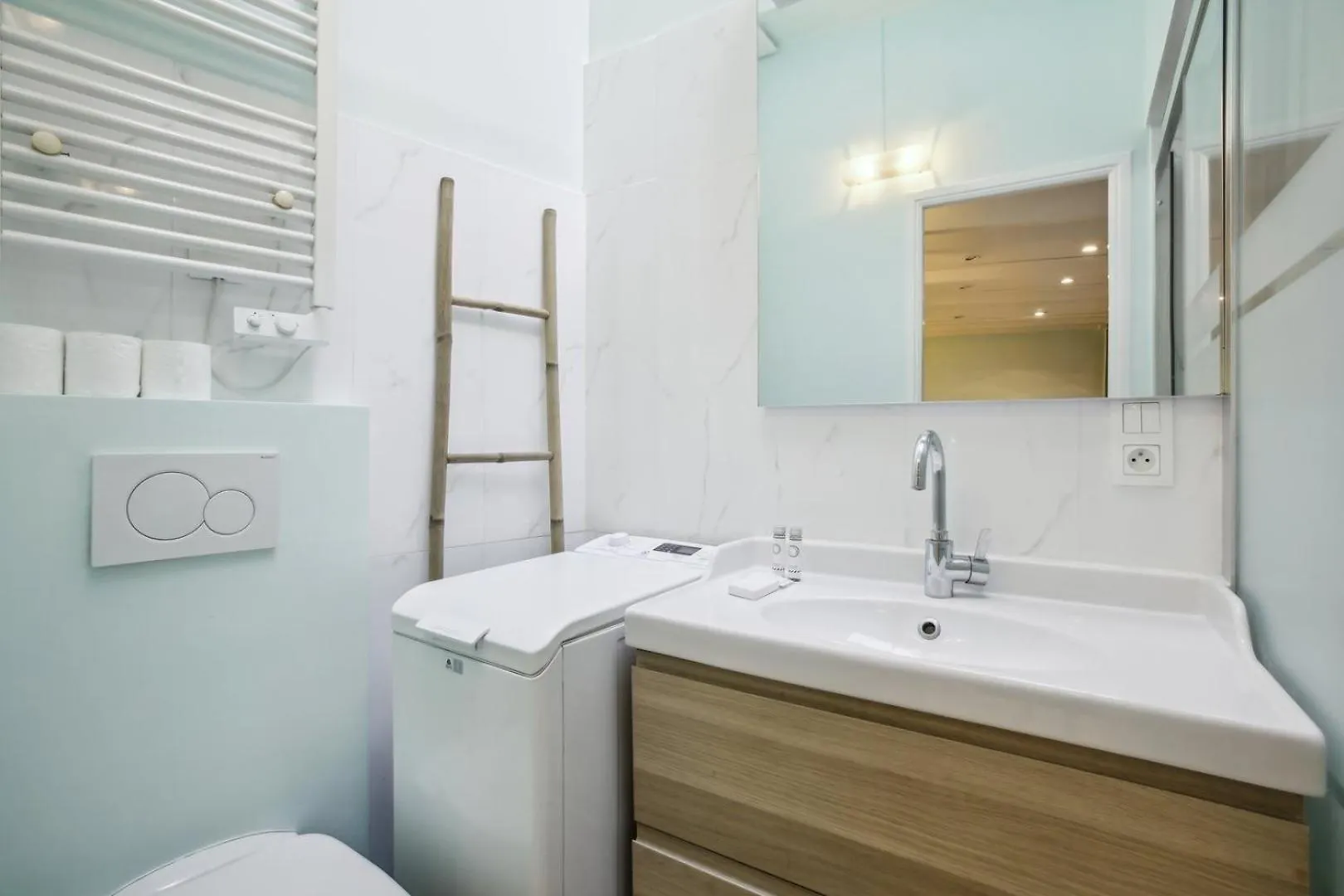Bluestay 131 - Charmant Appartement A Paris 0*,